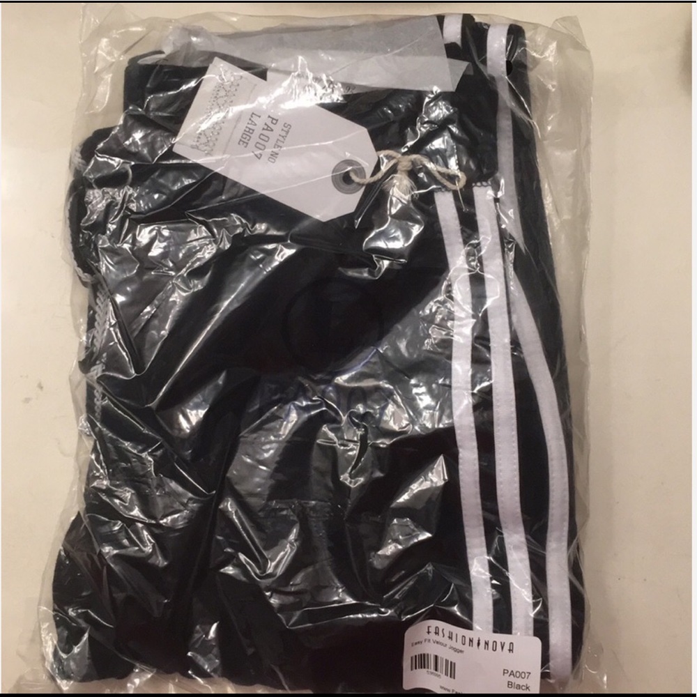 BLACK velour joggers